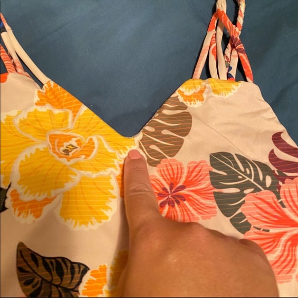 Acacia - Picture 3 of 3